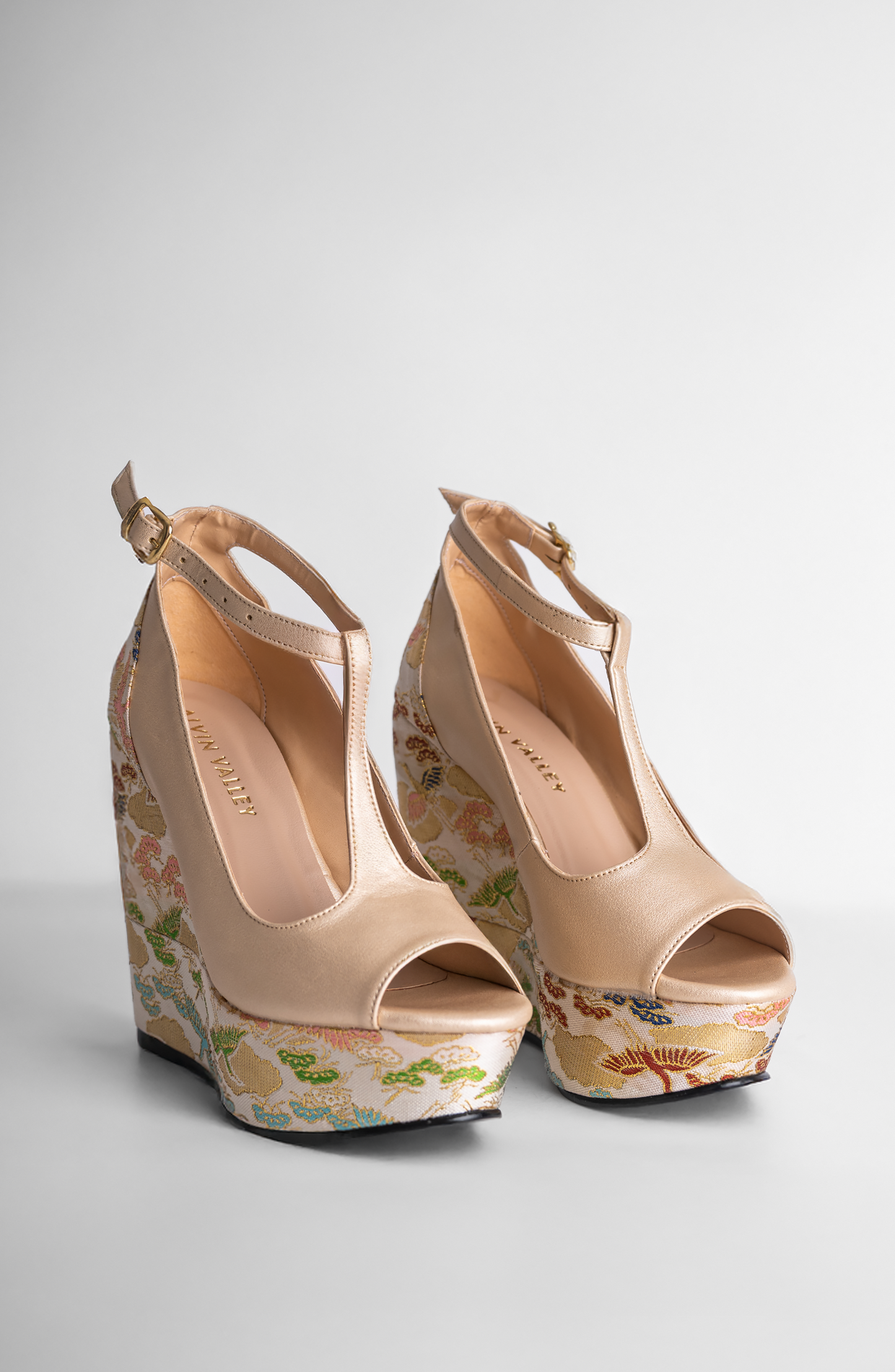 MAXI WEDGE CHAMPAGNE SILK