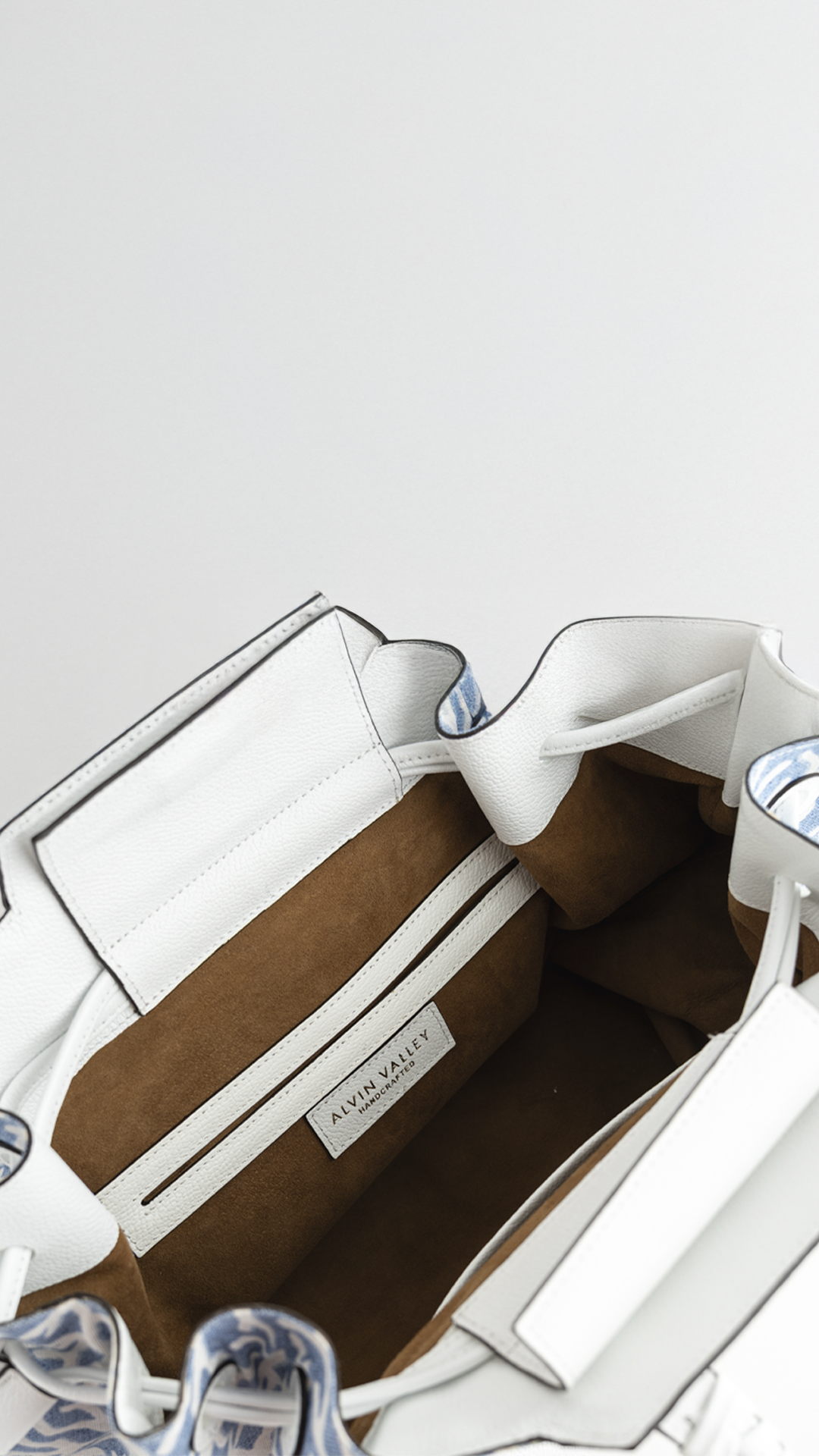 MARINA TOTE LEATHER AND CANVAS