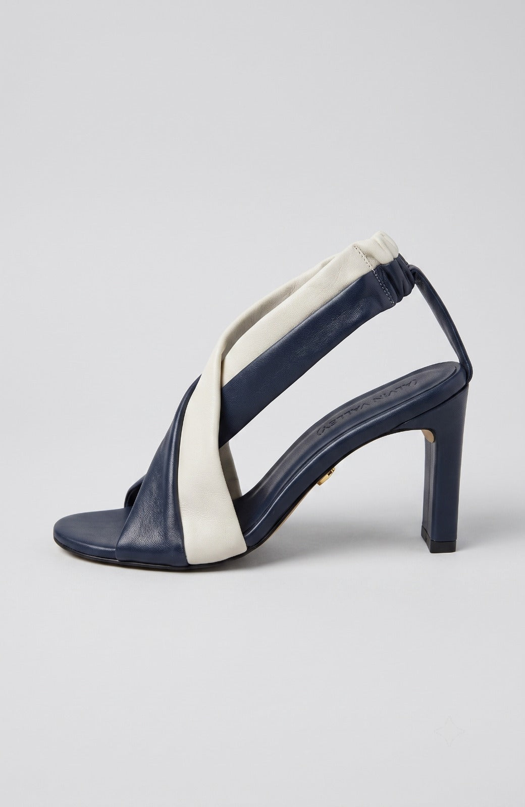THE WRAP SANDAL NAVY/IVORY