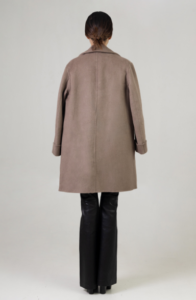 CLASSIC WOOL CAMEL COAT