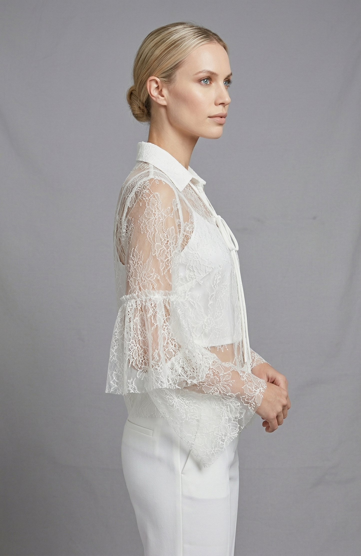LACE CROP BLOUSE
