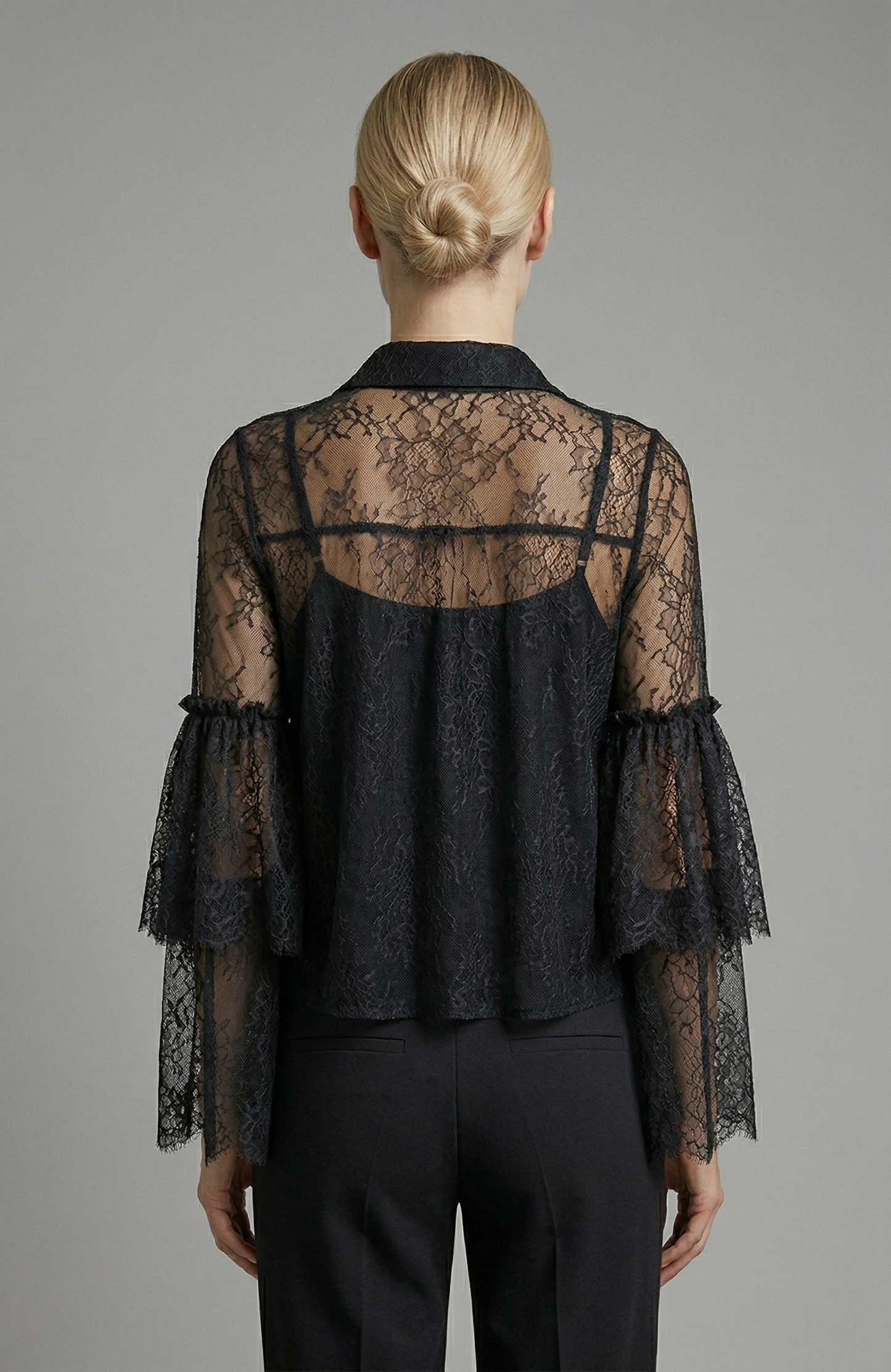LACE CROP BLOUSE