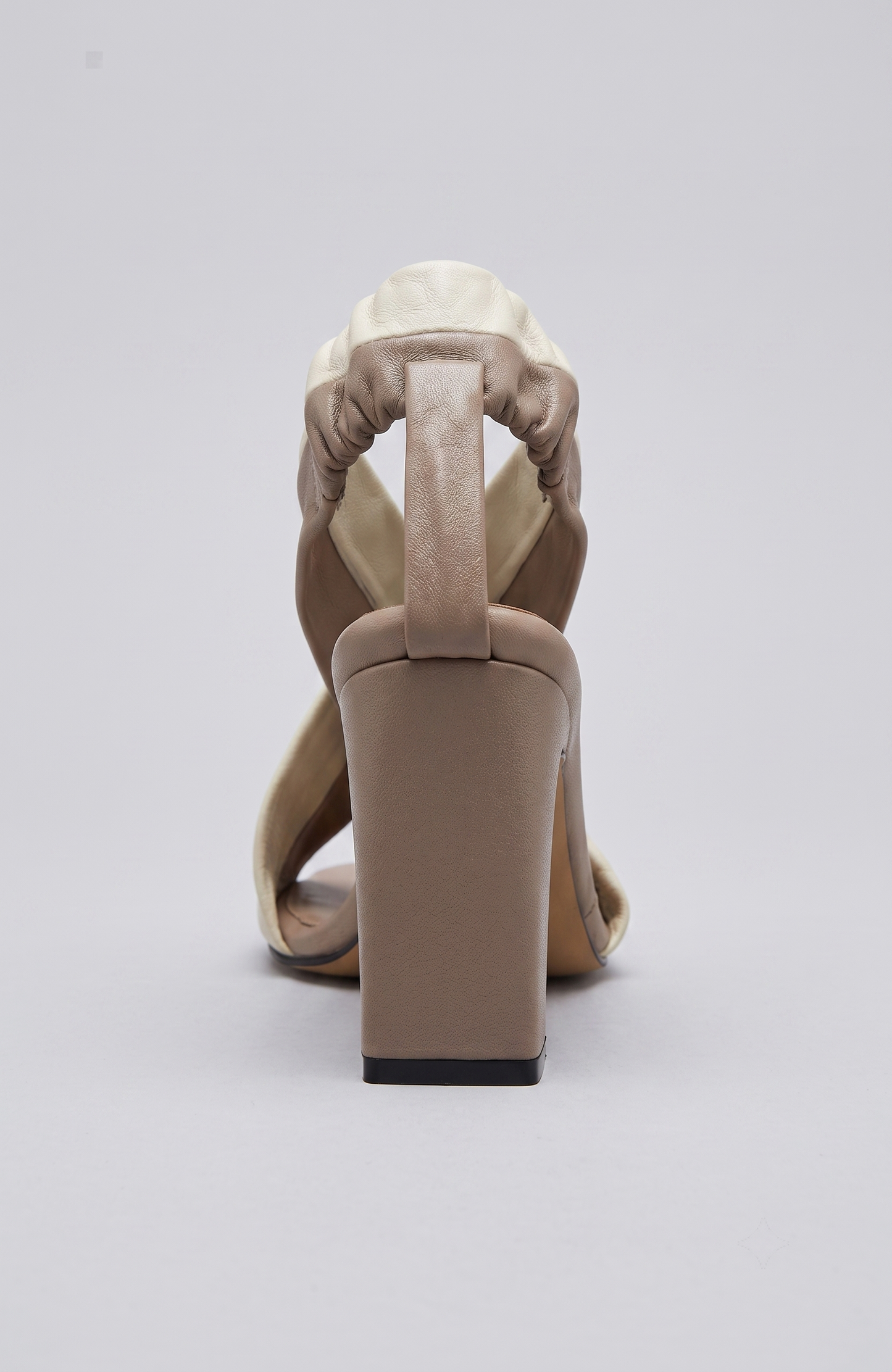 THE WRAP SANDAL TAUPE/IVORY